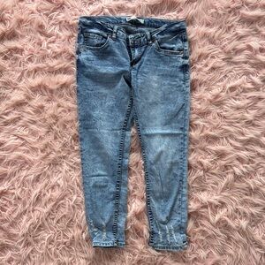 Stylish Skinny Capri Women's Jeans